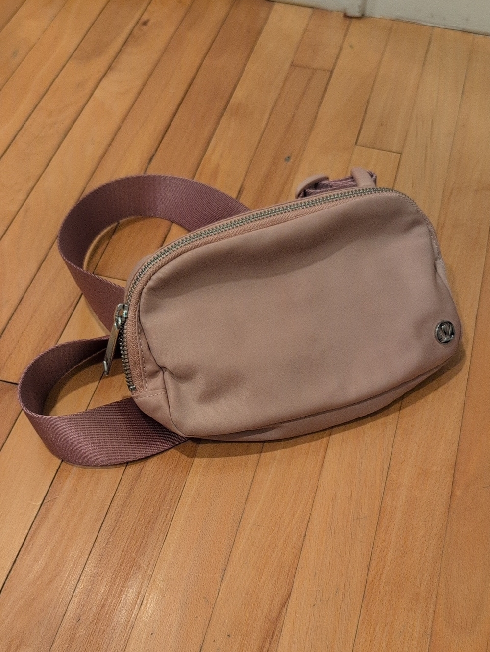Lululemon Everywhere Belt Bag